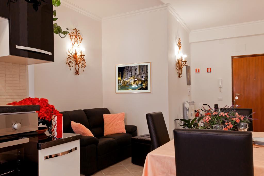 Il Bacio Holidayhouse Best Location For Jubilee 2024-2026 Róma Szoba fotó